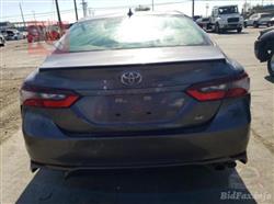 تۆیۆتا کامری